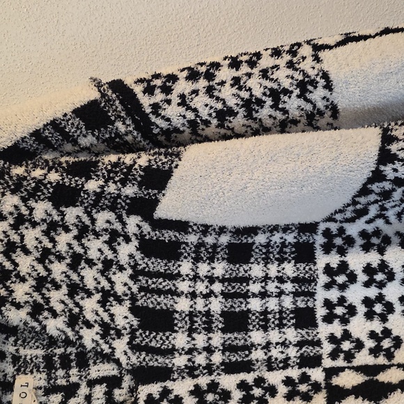 POL Oversized Soft Sweater - Picture 3 of 10